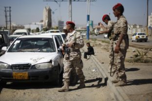 Jemenskí ozbrojenci uniesli dvoch cudzincov za tri dni