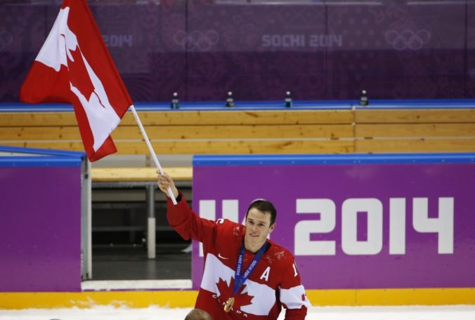 Kanadskí hokejisti porazili v olympijskom finále Švédov