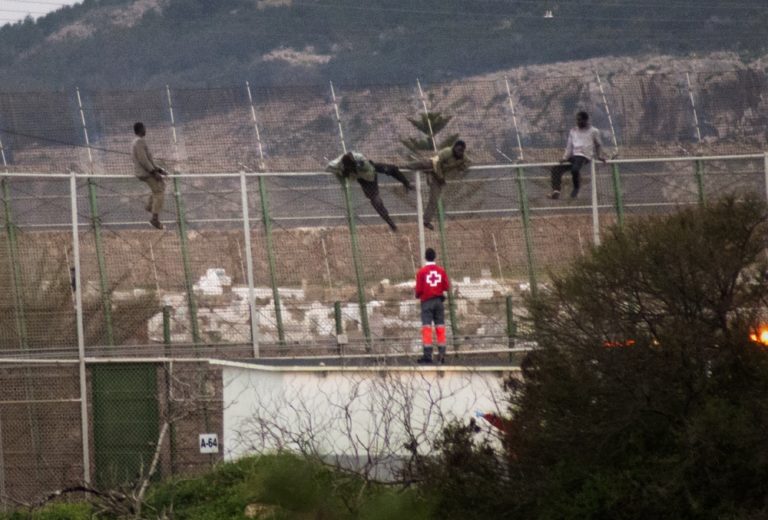 Migranti plot