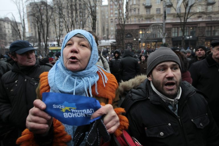 Na Ukrajine už protestujú aj Janukovyčovi prívrženci