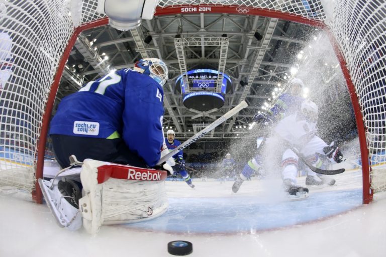 Nedeľňajšie zápasy na olympijskom hokejovom turnaji