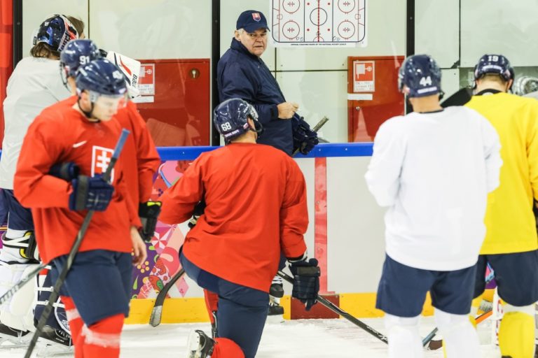 Slovenskí hokejisti trénovali v kompletnom zložení