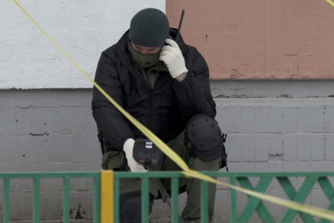 Študent moskovskej školy zastrelil učiteľa aj policajta