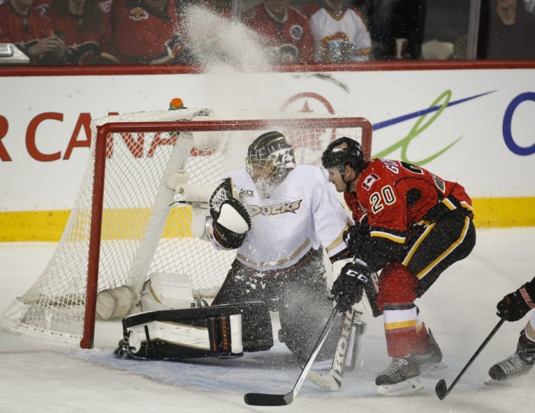 Curtis Glencross, Jonas Hiller