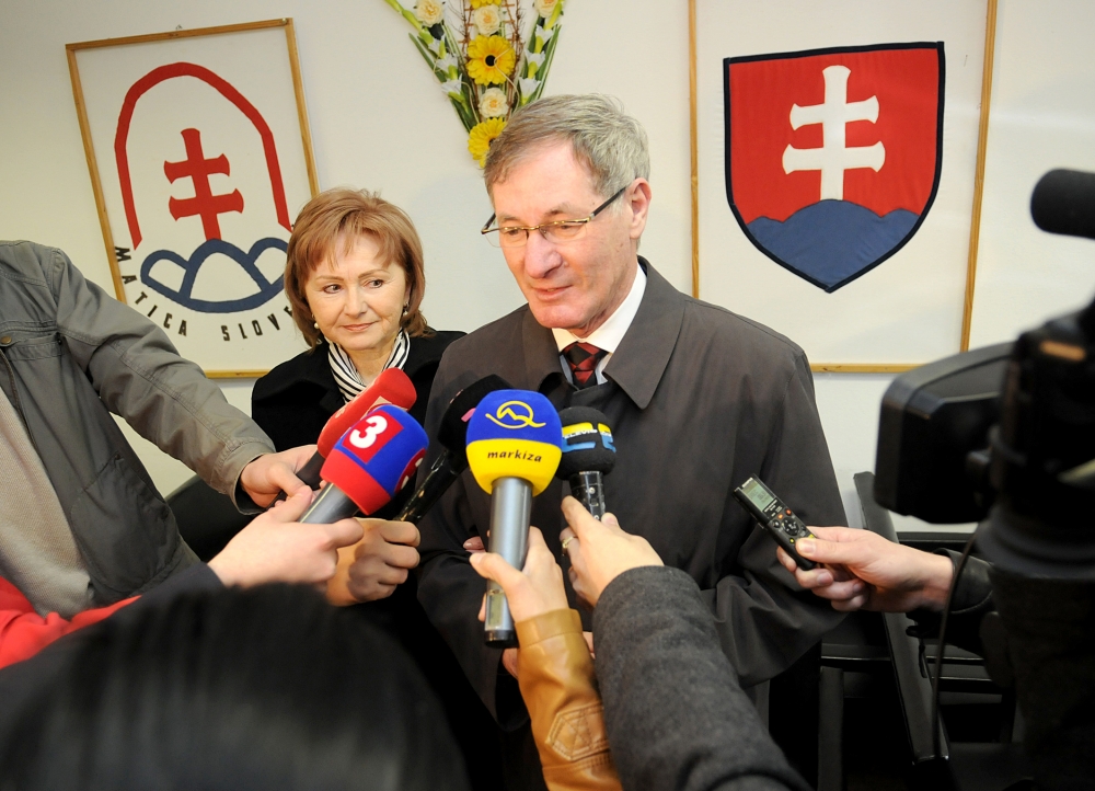 K volebným urnám sa vybrali aj kandidáti na prezidenta