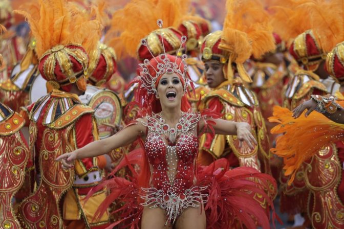 Karneval rozžiaril ulice Ria de Janeira