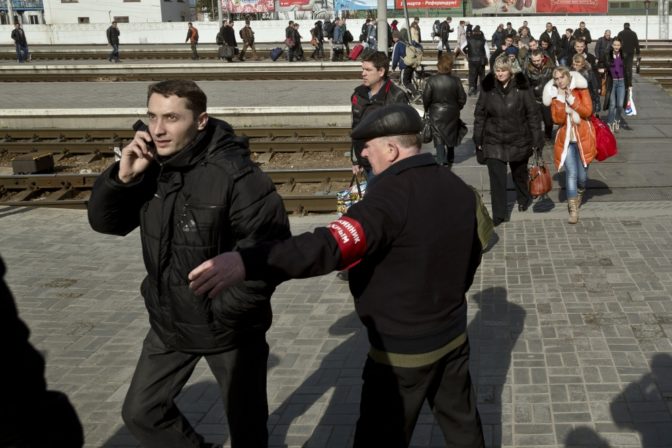 Nepokojná Ukrajina, napätie pred referendom o Kryme stúpa