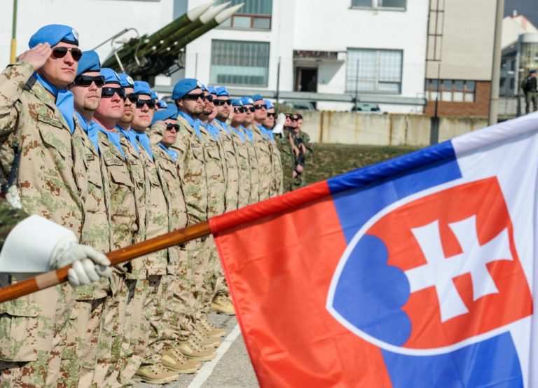 Slovenskí vojaci slúžia vlasti, odchádzajú na Cyprus