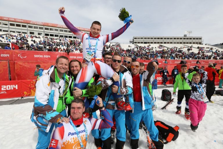 Slovenskí zjazdári zabodovali na paralympiáde v Soči