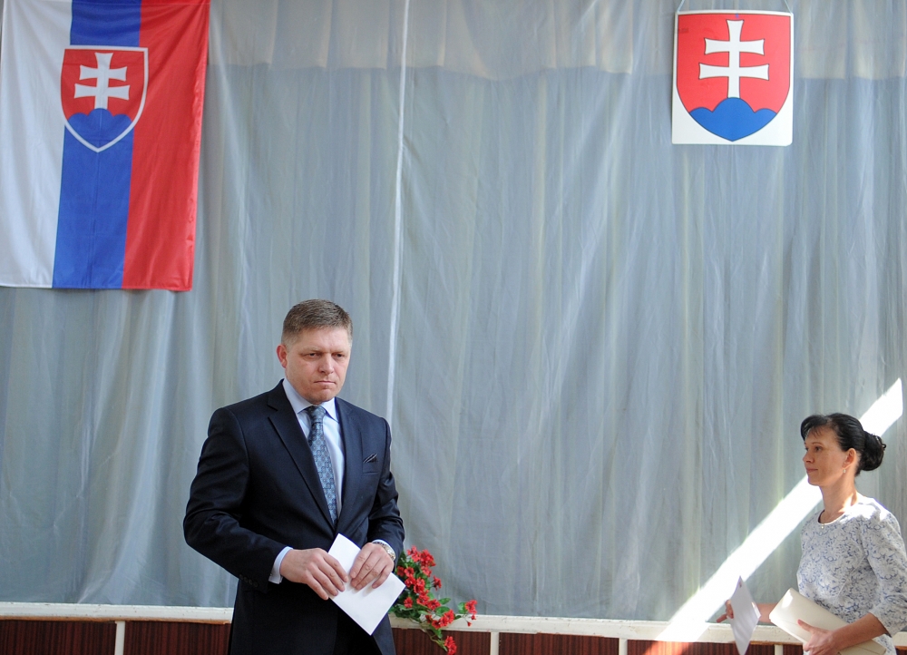 V druhom kole volieb už odovzdal hlas aj Robert Fico