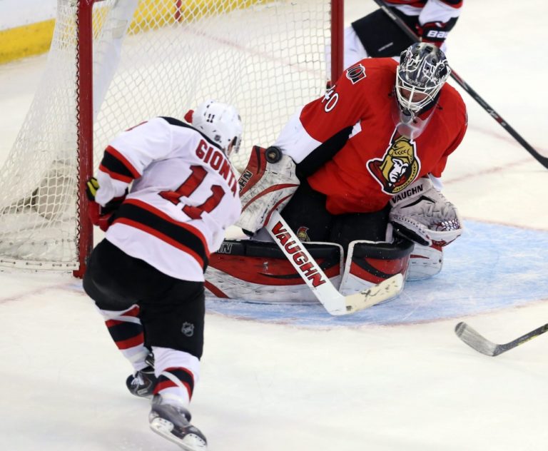 Stephen Gionta, Robin Lehner