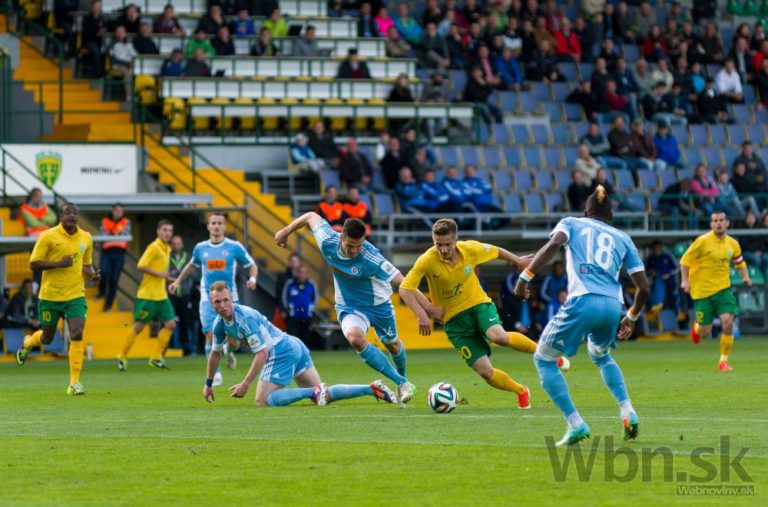 Futbalisti Slovana Bratislava prehrali v Žiline