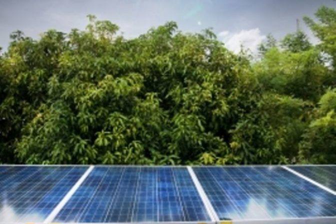 Slnečná elektráreň solárny panel OZE