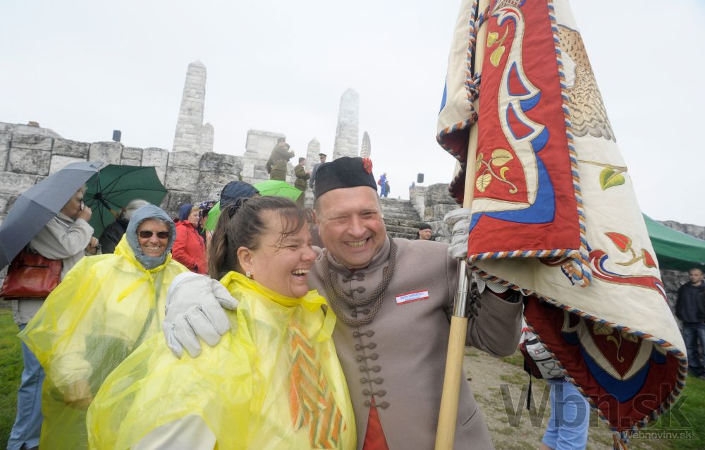 Na Bradle sa spomínalo na Štefánika, prišiel aj prezident