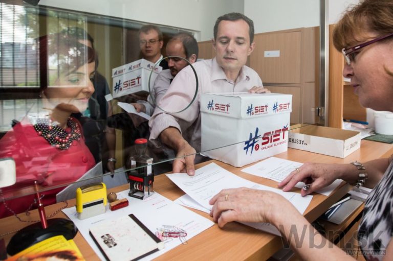 Radoslav Procházka registroval novú politickú stranu Sieť