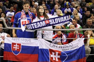 Slováci prehrali so Švédmi, brankár Laco zápas nedochytal