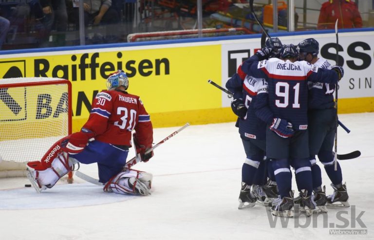 Slovenskí hokejisti zdolali Nórsko, prvá tretina bola divoká