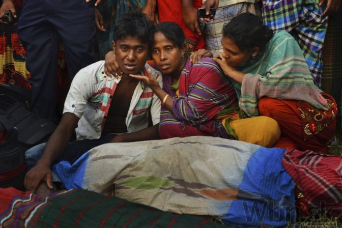 V Bangladéši sa potopil trajekt s dvesto ľuďmi na palube