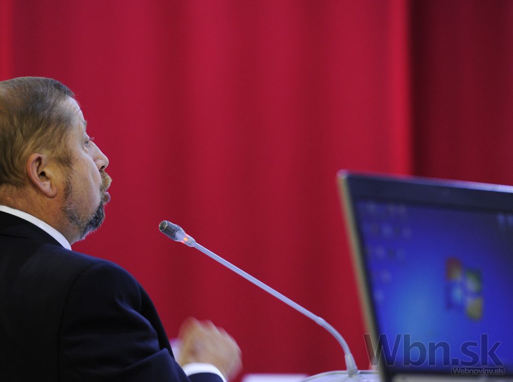 V Sobranciach volia šéfa súdnej rady, Harabin dostal petíciu