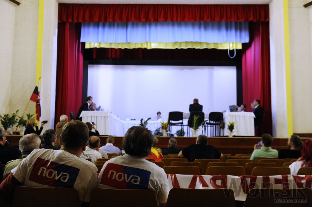 V Sobranciach volia šéfa súdnej rady, Harabin dostal petíciu