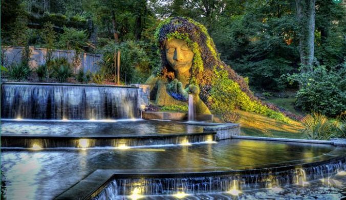 Živé sochy zmenili Atlantu na  kráľovstvo rastlinných obrov