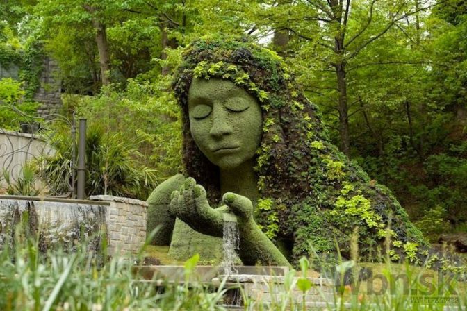 Živé sochy zmenili Atlantu na  kráľovstvo rastlinných obrov