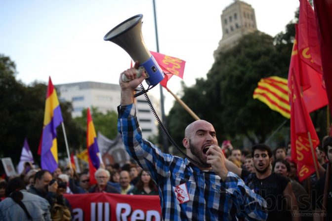 Abdikácia kráľa vyvolala v Španielsku protesty proti monarchii