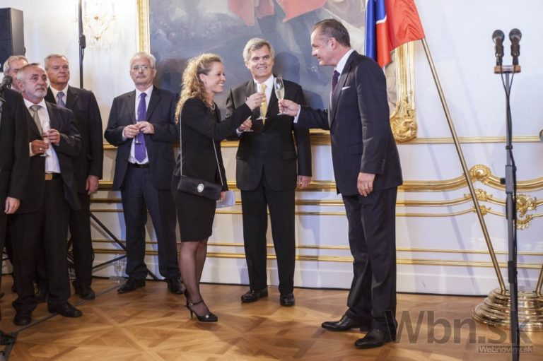 Andrej Kiska sa stal štvrtým prezidentom Slovenska