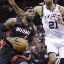 Finále NBA medzi San Antoniom a Miami je vyrovnané