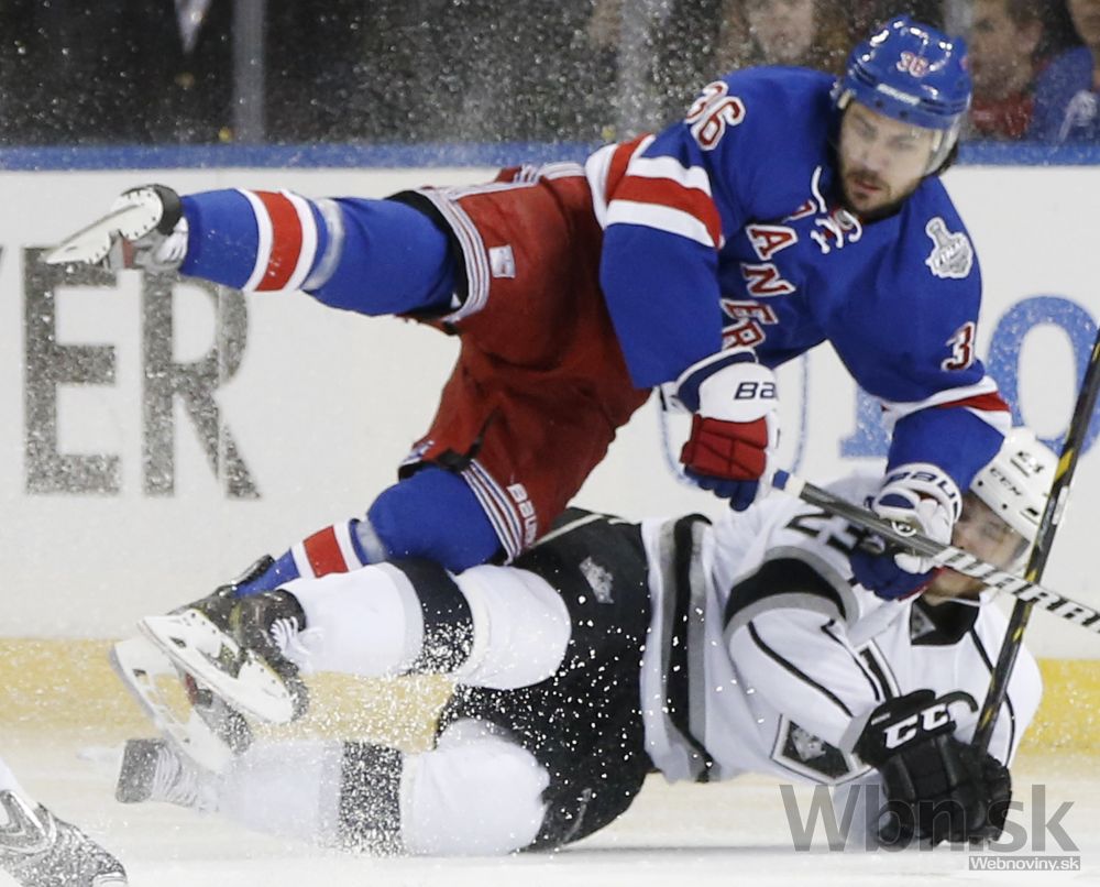 Finále NHL bude pokračovať, 'králi' nevyužili prvý mečbal