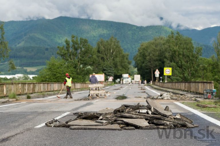 Most Zlatné uzavreli, opravy potrvajú mesiace