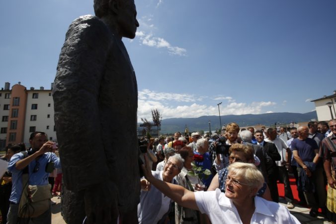 Srbi odhalili sochu vrahovi rakúskeho následníka trónu