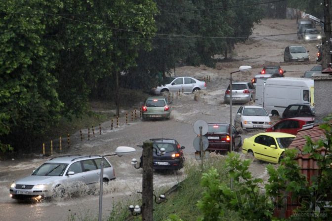 Veľké záplavy si v Bulharsku vyžiadali desať obetí