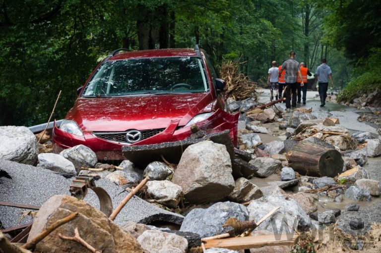 Búrky na Slovensku za sebou zanechali dramatickú spúšť