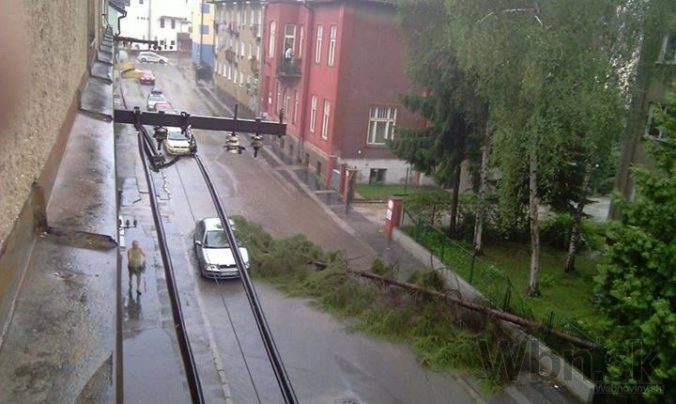 Búrky na Slovensku za sebou zanechali spúšť