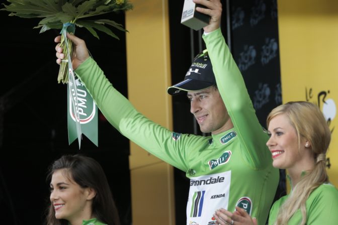 Peter Sagan si v štvrtej etape Tour de France udržal zelený dres