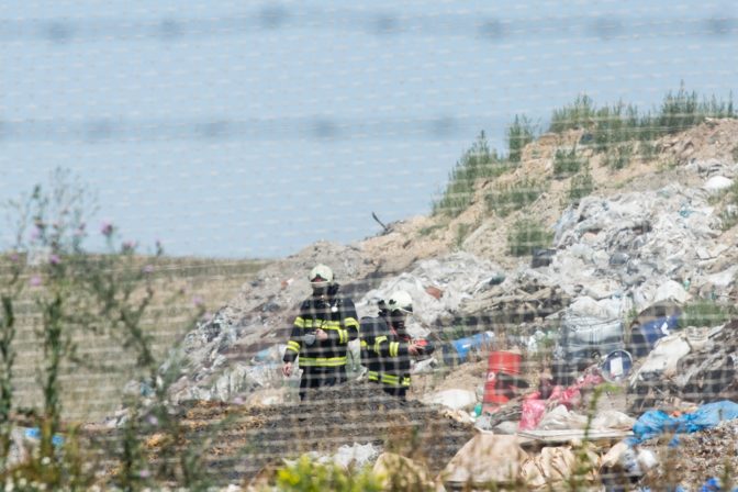 Požiar v Zohore, horela skládka nebezpečného odpadu