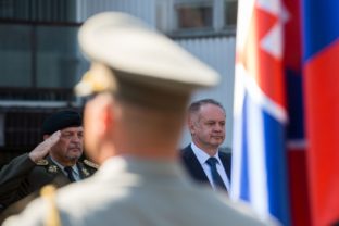 Prezident Andrej Kiska navštívil ministerstvo obrany