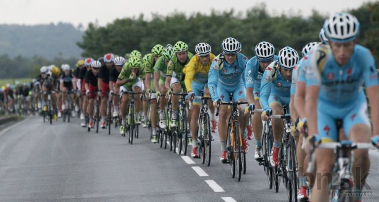 Sagan v závere 19. etapy spadol, vyhral Navardauskas