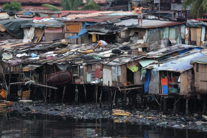 Tajfún na Filipínach zabil najmenej desať ľudí