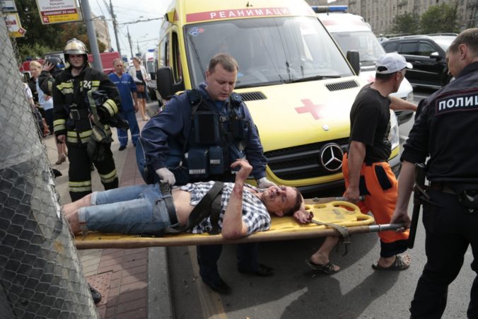 V Moskve sa vykoľajilo metro, hlásia mŕtvych i zranených