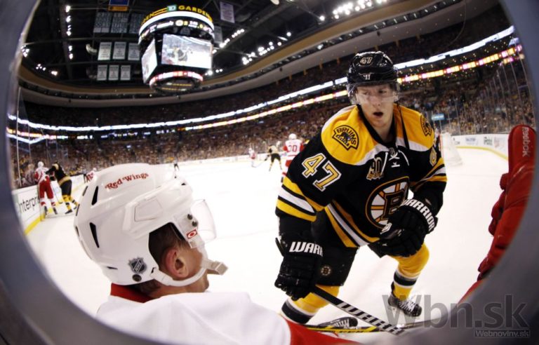 Americký obranca Torey Krug