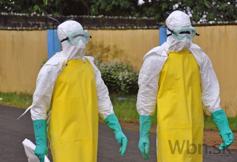 Ebola naháňa strach, počet obetí sa zvyšuje