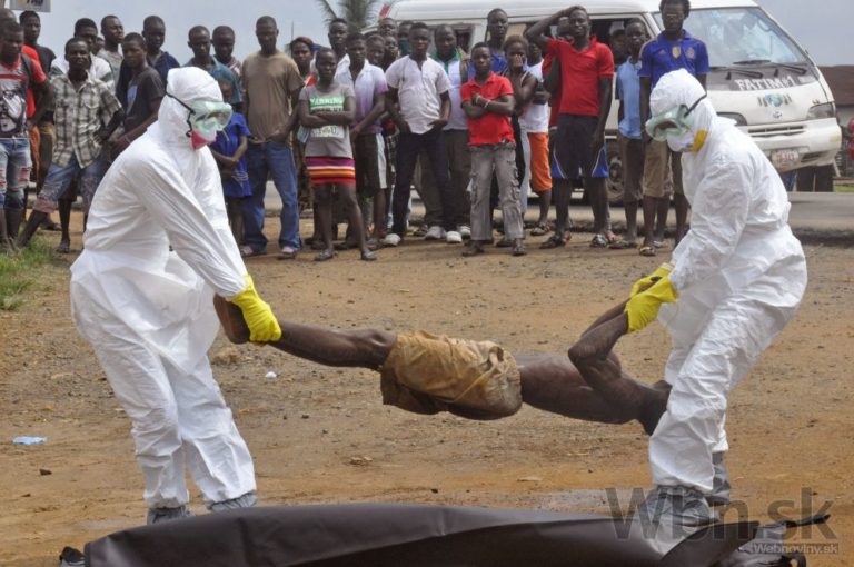 Ebola naháňa strach, počet obetí sa zvyšuje