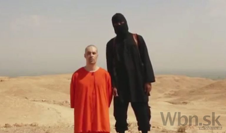 Islamský štát popravil novinára s odkazom pre Obamu