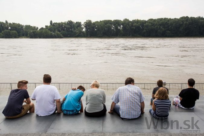 Na Dunaji je pretlak lodí, Gabčíkovo hlási poruchu