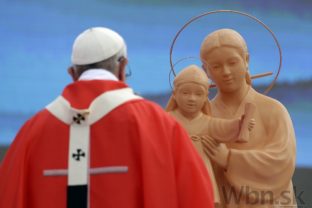 Na omšu s pápežom prišlo v Soule milión veriacich