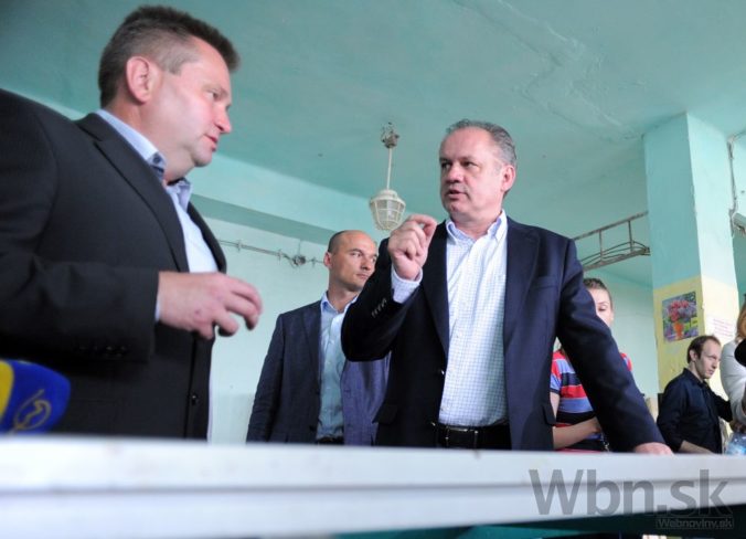 Prezident Andrej Kiska navštívil reedukačné centrum v Hlohovci