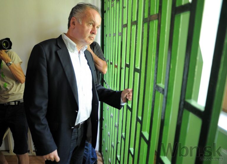Prezident Kiska navštívil s ombudsmankou polepšovňu
