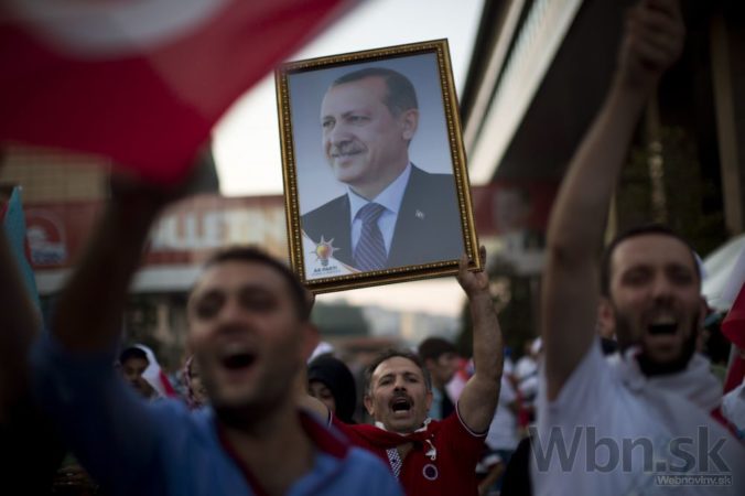 Turecko si zvolilo prezidenta, Erdogan je novou hlavou štátu
